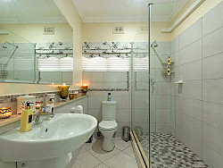 Aloe   Bathroom