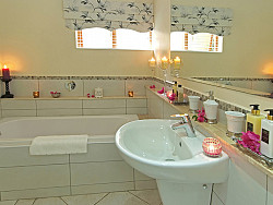 Coral   Bathroom 2