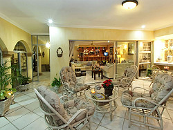 07   Guests Patio