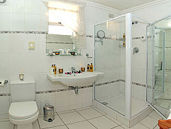 Yellowwood   Bathroom